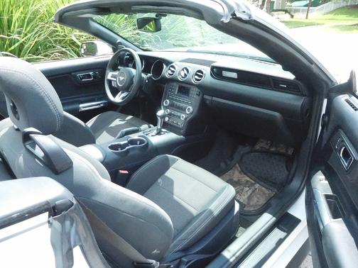 2016 Ford Mustang V6