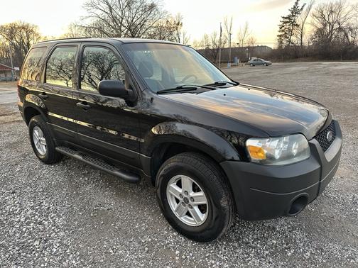 2005 Ford Escape XLS