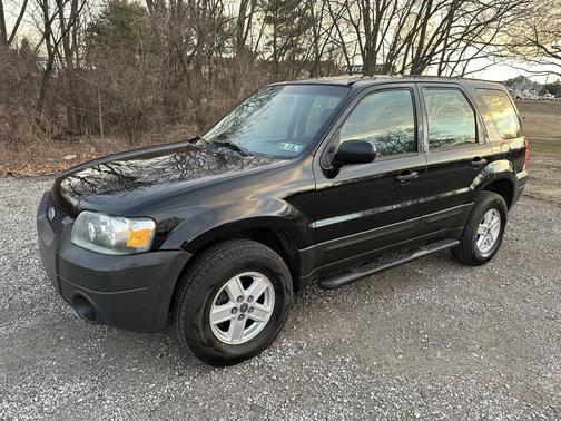 2005 Ford Escape XLS