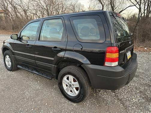 2005 Ford Escape XLS