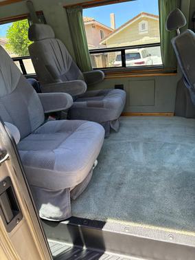Gold 2002 Ford E150 Base