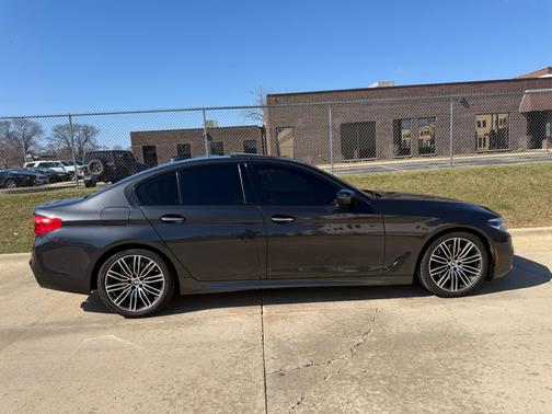 Brown 2017 BMW 540 i