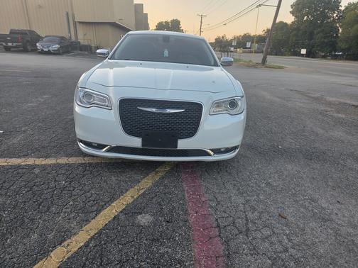 2019 Chrysler 300 Limited