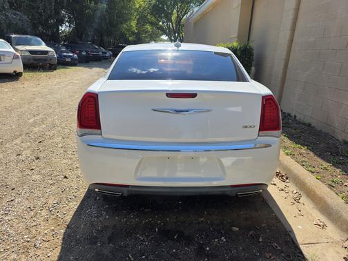 2019 Chrysler 300 Limited