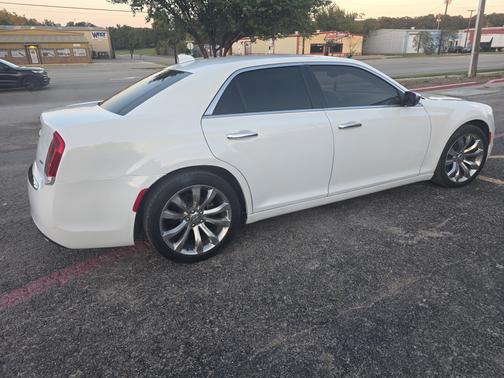 2019 Chrysler 300 Limited