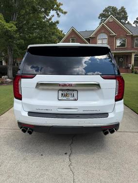 White 2022 GMC Yukon XL Denali