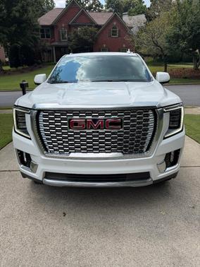 White 2022 GMC Yukon XL Denali