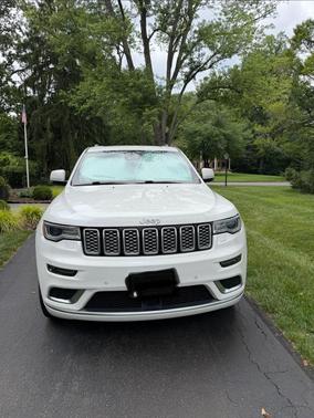 White 2019 Jeep Grand Cherokee Summit