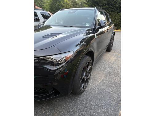 2024 Alfa Romeo Stelvio Quadrifoglio Carbon