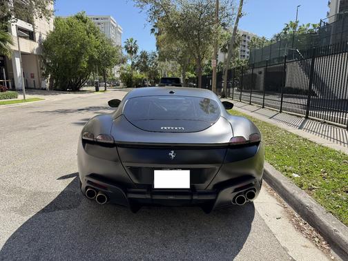 2021 Ferrari Roma Base