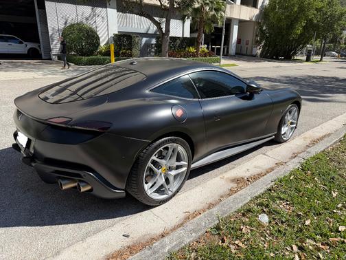 2021 Ferrari Roma Base