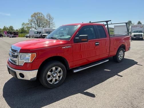 Red 2014 Ford F-150 XLT