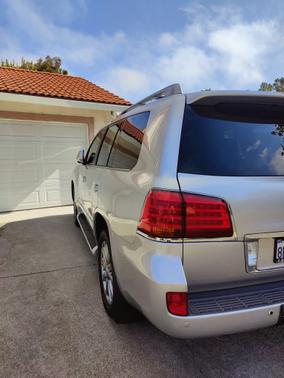 2011 Lexus LX 570 Base