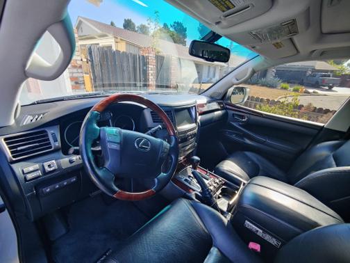 2011 Lexus LX 570 Base