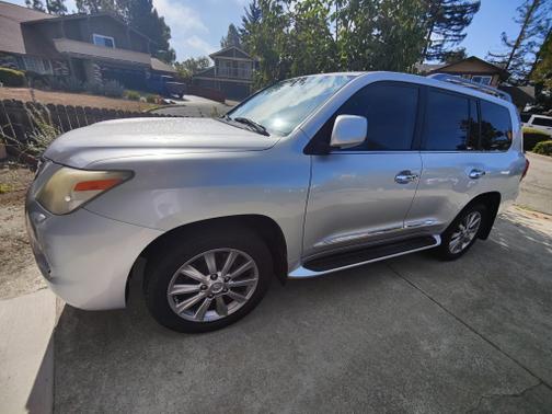 2011 Lexus LX 570 Base