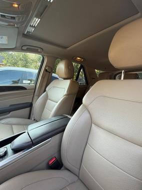 White 2015 Mercedes-Benz M-Class ML 350