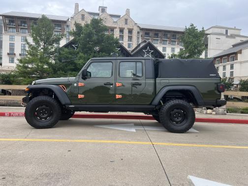 2021 Jeep Gladiator Sport