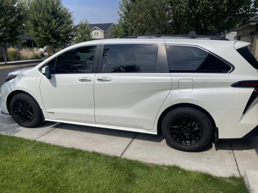 2021 Toyota Sienna XLE 7 Passenger