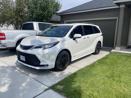2021 Toyota Sienna XLE 7 Passenger