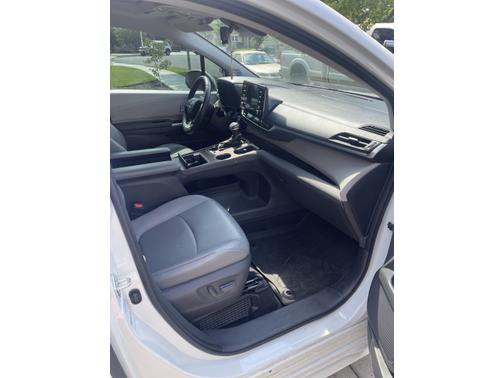 2021 Toyota Sienna XLE 7 Passenger