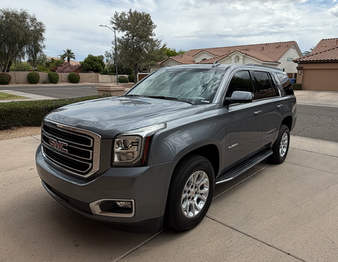 Gray 2019 GMC Yukon SLT