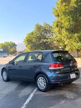 Blue 2013 Volkswagen Golf 2.5L
