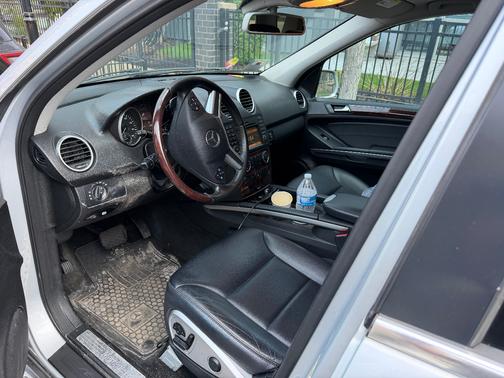 Gray 2010 Mercedes-Benz M-Class ML 350 4MATIC