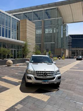 Gray 2010 Mercedes-Benz M-Class ML 350 4MATIC