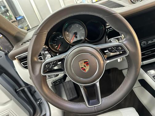 2020 Porsche Macan S