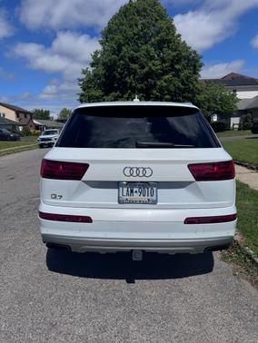 White 2019 Audi Q7 55 Premium Plus