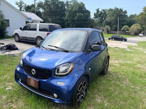 Blue 2017 smart ForTwo Electric Drive Prime