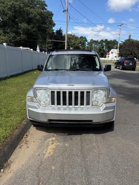 Gray 2010 Jeep Liberty Sport