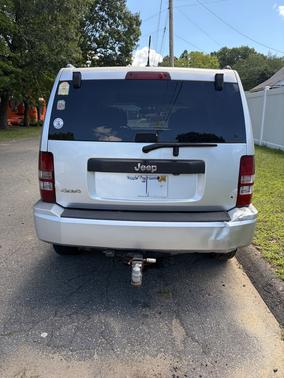 Gray 2010 Jeep Liberty Sport