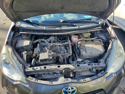 2014 Toyota Prius c Two