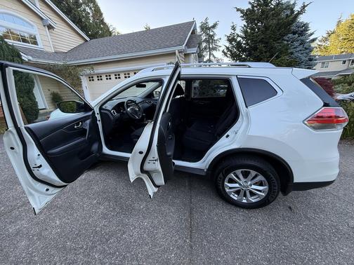 2016 Nissan Rogue SV