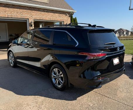 Black 2022 Toyota Sienna XSE