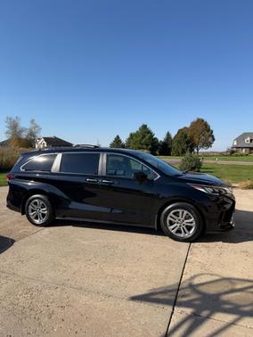 Black 2022 Toyota Sienna XSE