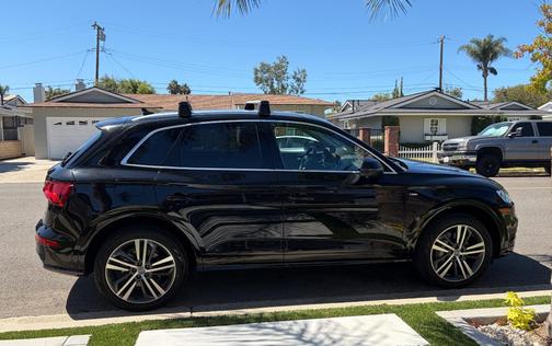 Black 2020 Audi Q5 e 55 Premium