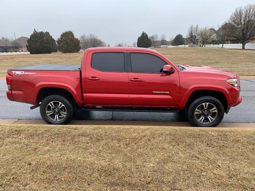 2017 Toyota Tacoma TRD Sport