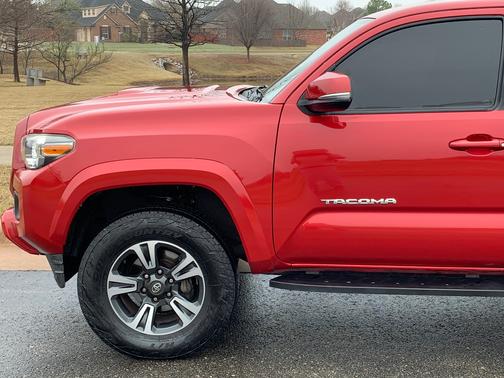 2017 Toyota Tacoma TRD Sport
