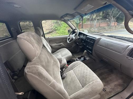 Gold 2001 Toyota Tacoma Xtracab