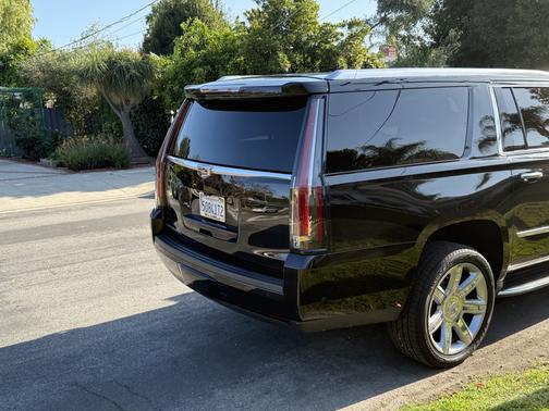 2019 Cadillac Escalade ESV Luxury