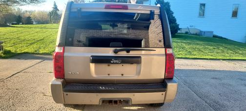 2006 Jeep Commander Base
