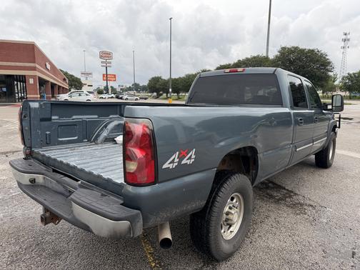 Blue 2006 Chevrolet Silverado 2500 LT H/D Crew Cab