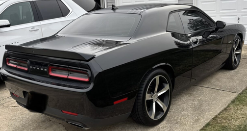 2015 Dodge Challenger SXT Plus