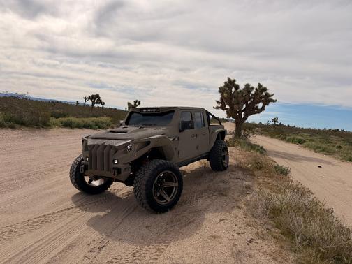 2025 Jeep Gladiator Sport