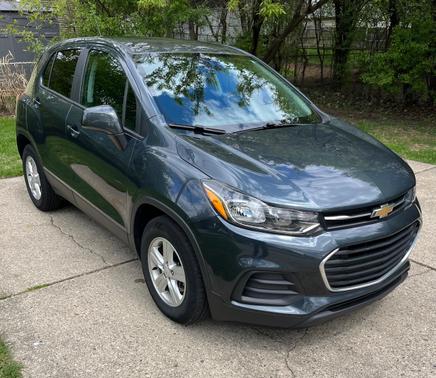 Gray 2021 Chevrolet Trax LS
