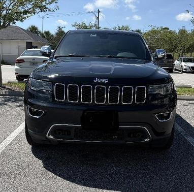 Black 2018 Jeep Grand Cherokee Limited