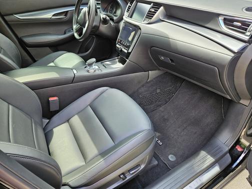 2022 INFINITI QX55 LUXE