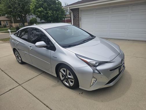 2016 Toyota Prius Four Touring